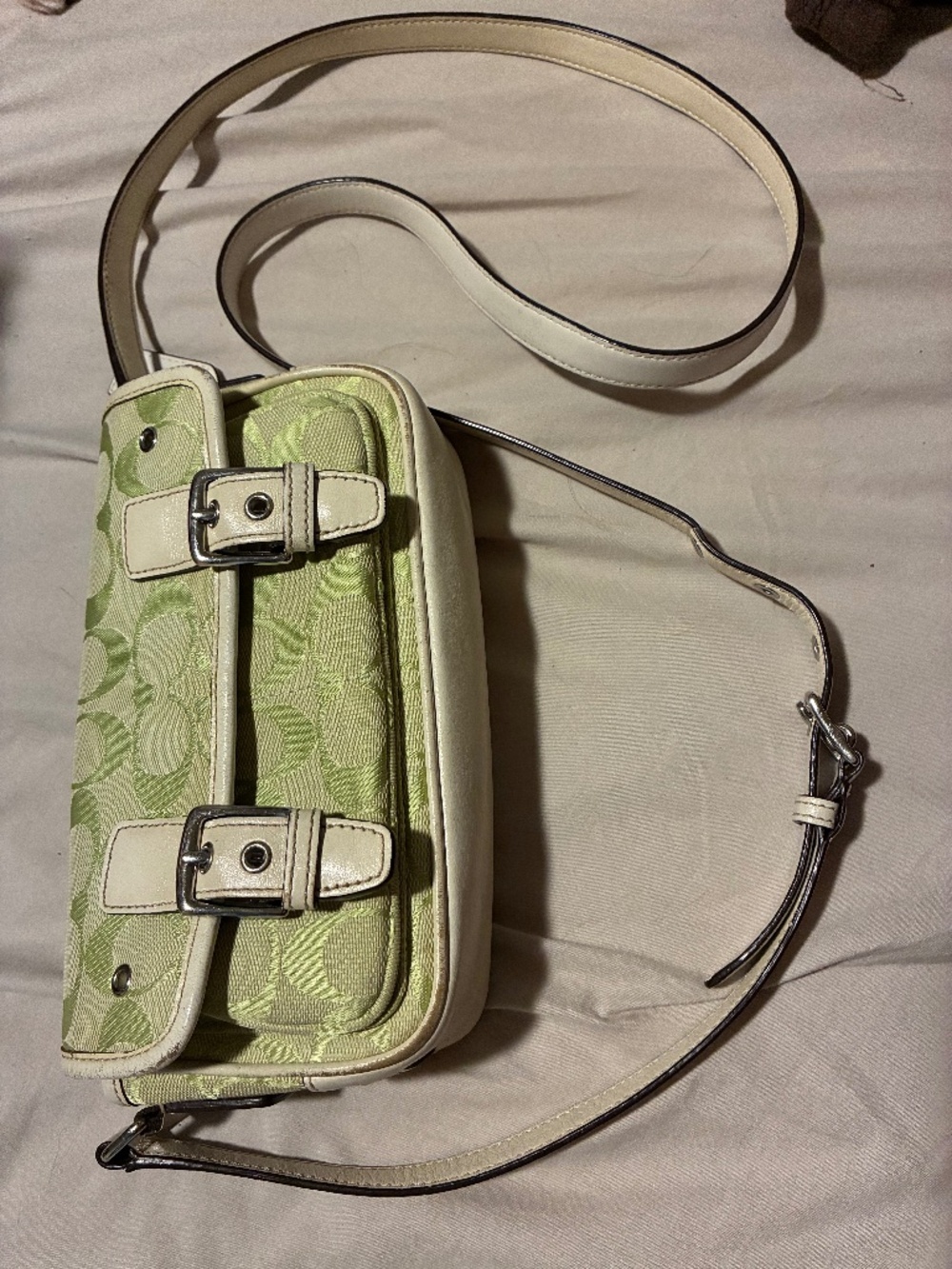 Coach mini field green and white